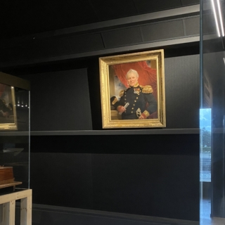 Fortresse Holland ontvangt bijzonder portret van marineofficier H.M. Dibbetz in langdurig bruikleen